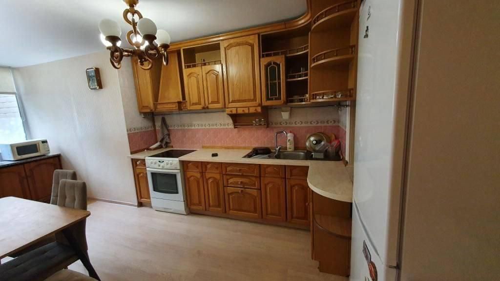 Продам 3-кімнатну кватиру в центрі, вулиця лабараторна 14 AM