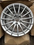 Felga 7,5x17 ET29 Audi A4 A5 8W0 oryginał jak NOWA