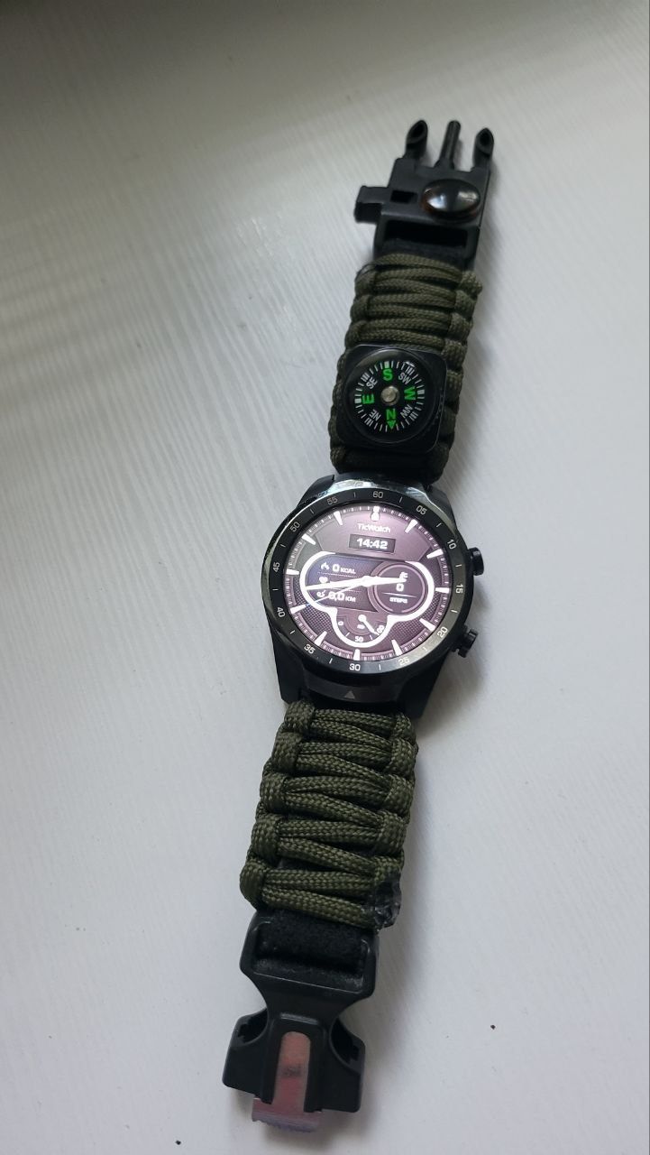 Тактические часы Mobvoi dual display на android WearOS / NFC GPay GPS