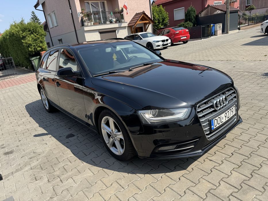 AUDI A4 B8 2.0 TDI Lift Xenon Manual