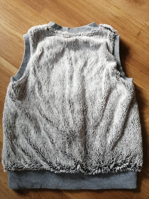 Bezrękawnik z futerkiem 134/140