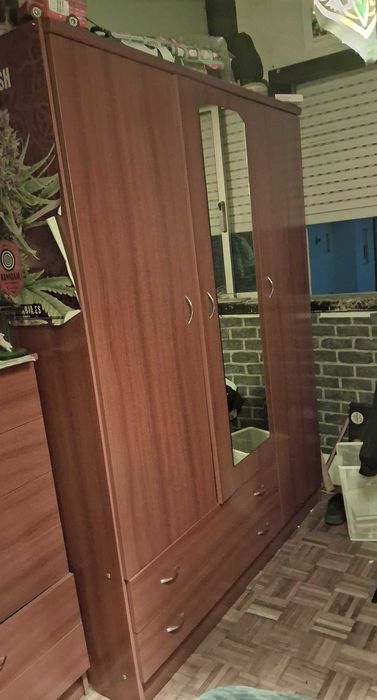 Guarda roupa , novo Roupeiro , armário de quarto . 180x160x50