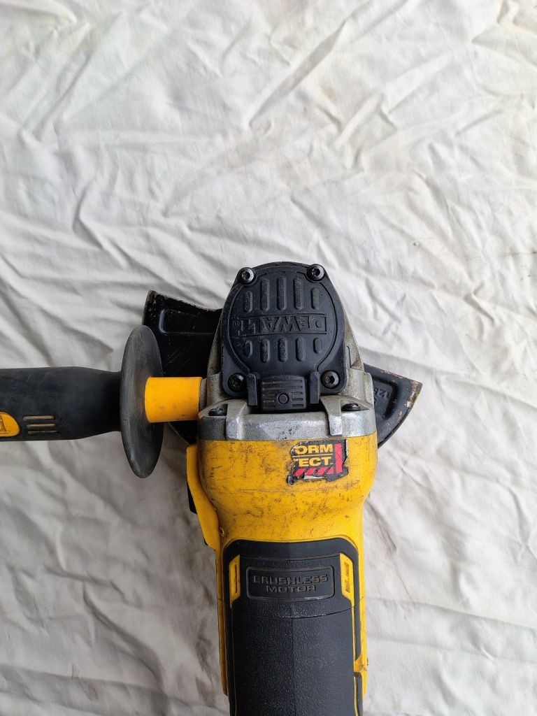 Szlifierka kątowa akumulatorowa dewalt dcg405