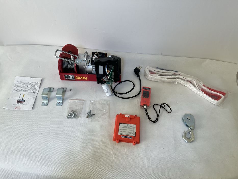 Wciągnik elektryczny 220V pa 200