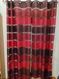 2 Cortinados vermelho e bordeaux