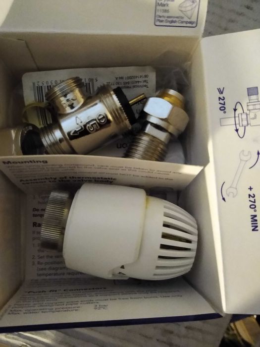 Zestaw Zawór Termostatyczny Kątowy + powrotny  do CO na rury 15MM