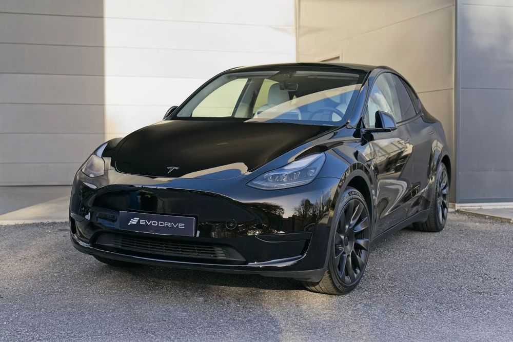 Tesla Model Y RWD