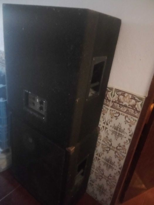 Par de Colunas Passivas Craaft System 400 watts 15 polegadas