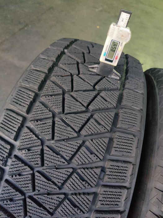Bridgestone Blizzak R19 245 55 зимові шини на Toyota Highlander