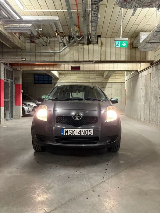 Toyota Yaris TOYOTA YARIS 1,3 benzyna