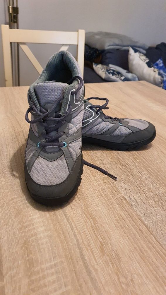 Buty z decathlona Quechua rozmiar 41 unisex