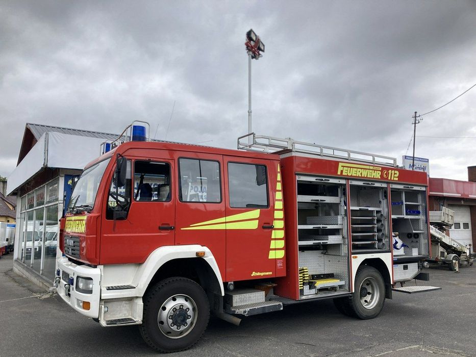 MAN MAN 15,250 Straż pożarna gaśnicza 9-osobowa 4X4 Wóz strażacki 2003  MAN 15,250 Straż pożarna gaśnicza 9-osobowa 4X4 Wóz strażacki 2003