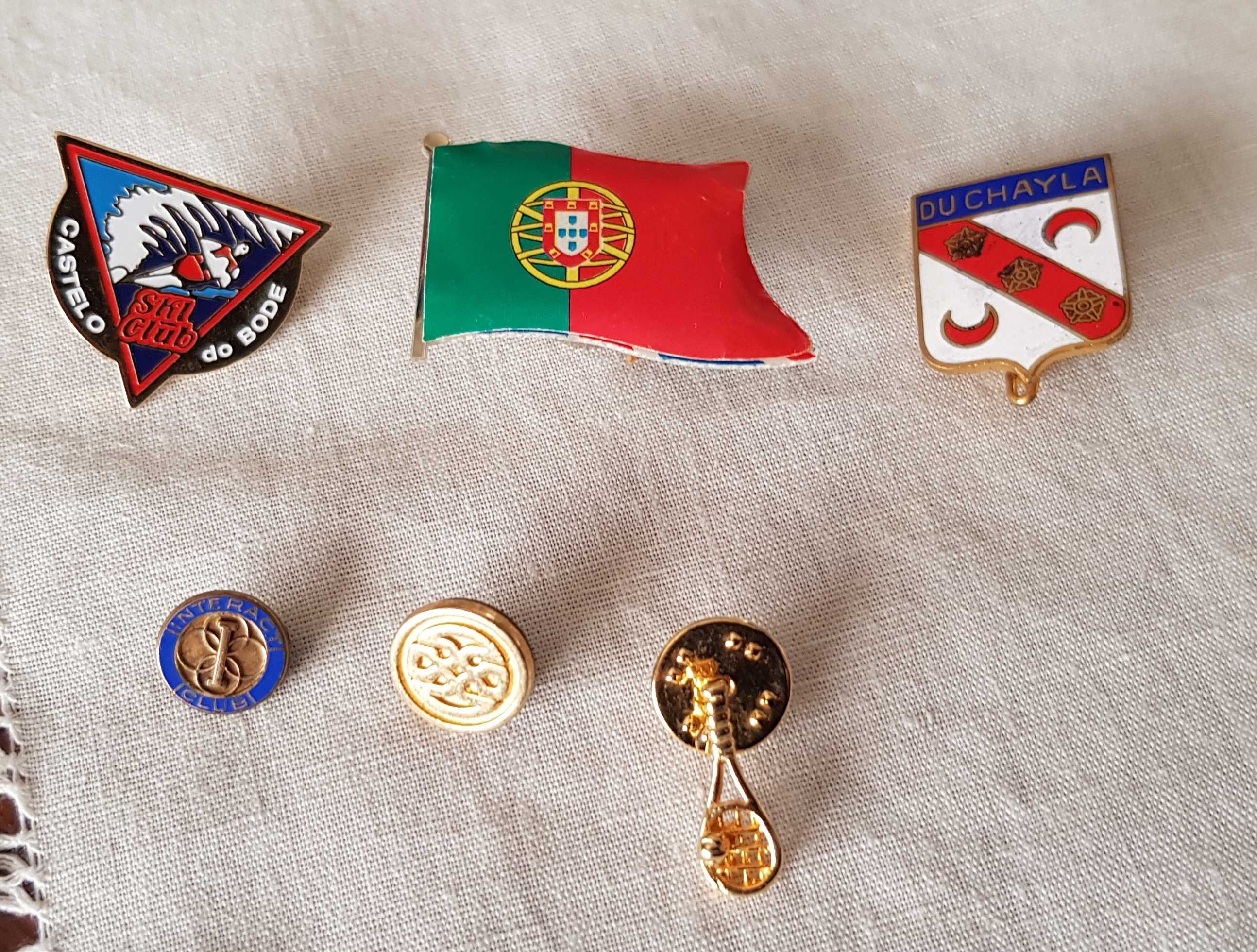 Pins, molas de gravata e alfinete de lapela antigos