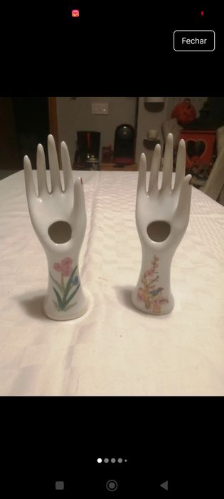 2 mãos em porcelana