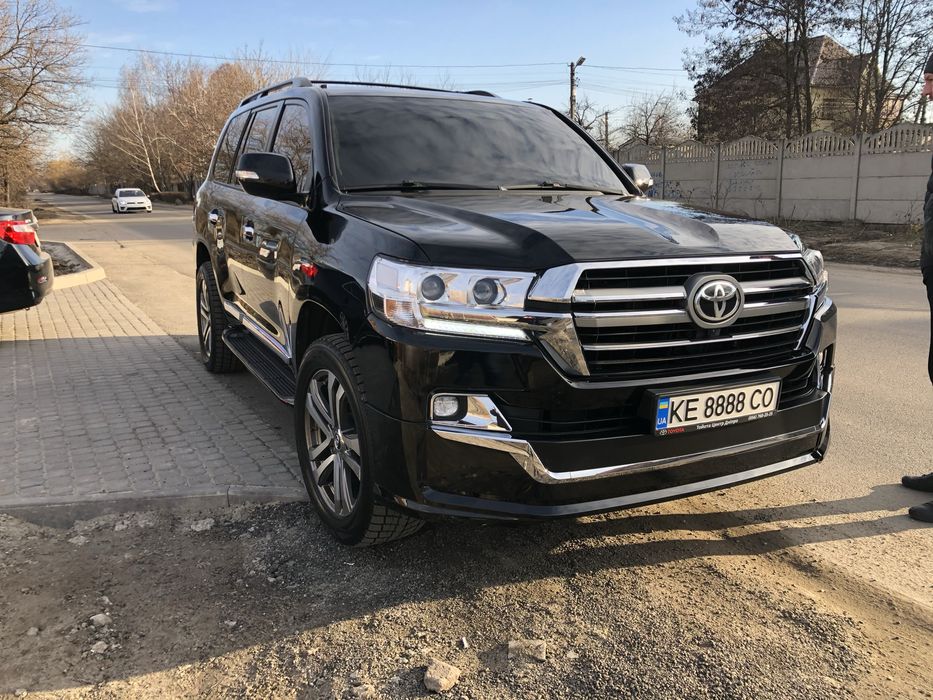 Рестайлінг Toyota Land Cruiser 200 2007-2015 у 2016+ 2021+ комплект
