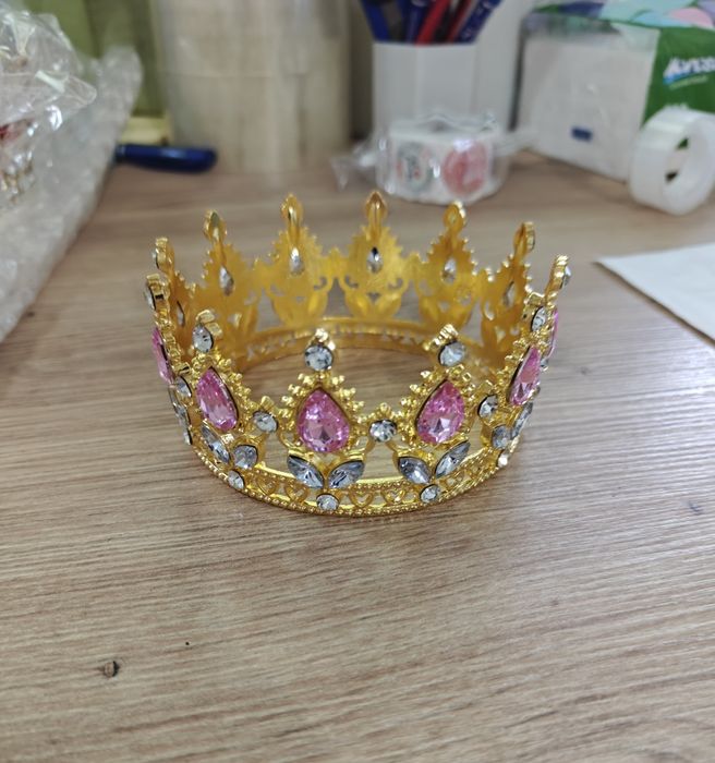 Диадема , тиара , корона. Діадема на голову, для торта.