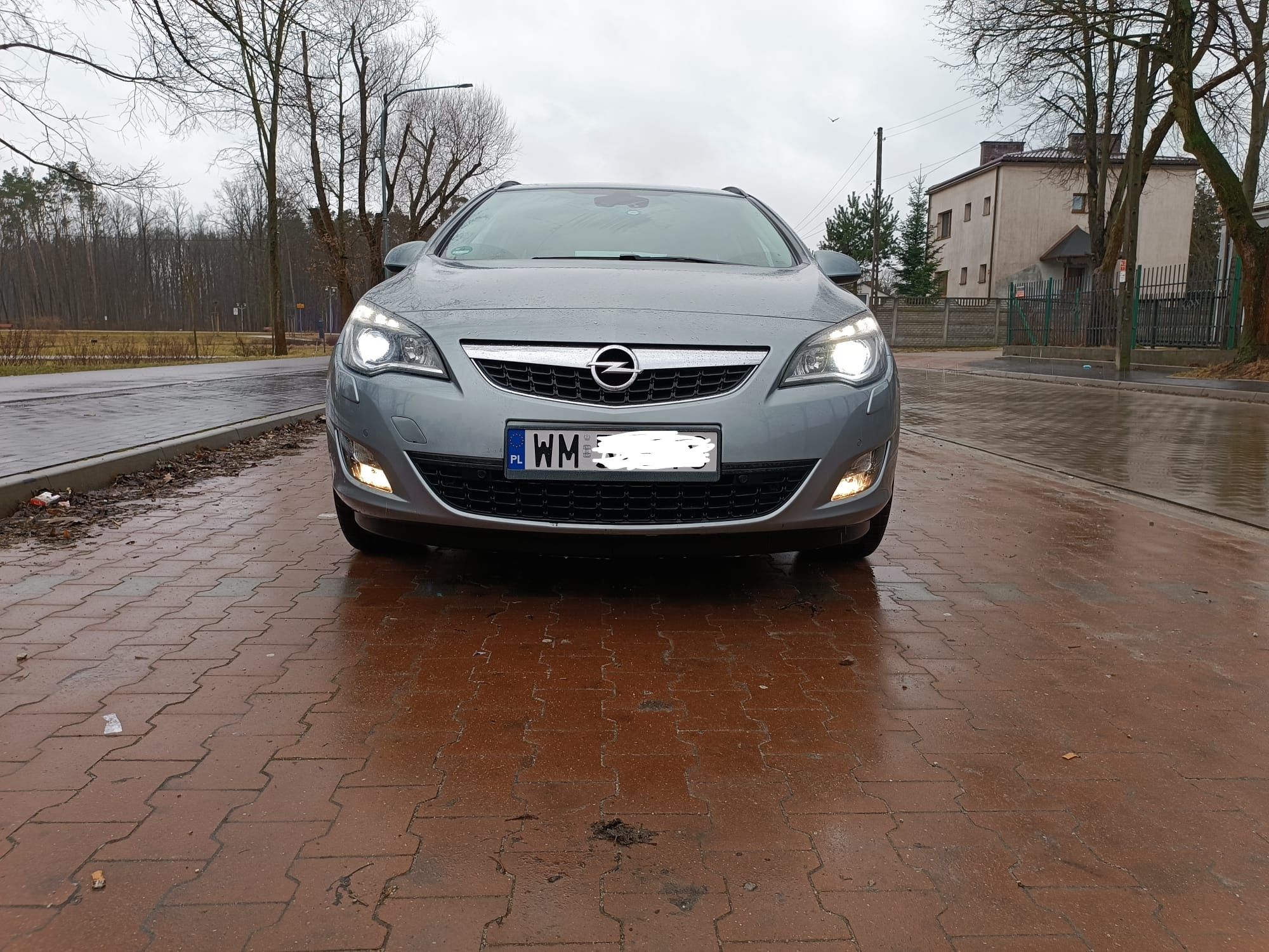 Opel Astra Sports Tourer 180KM