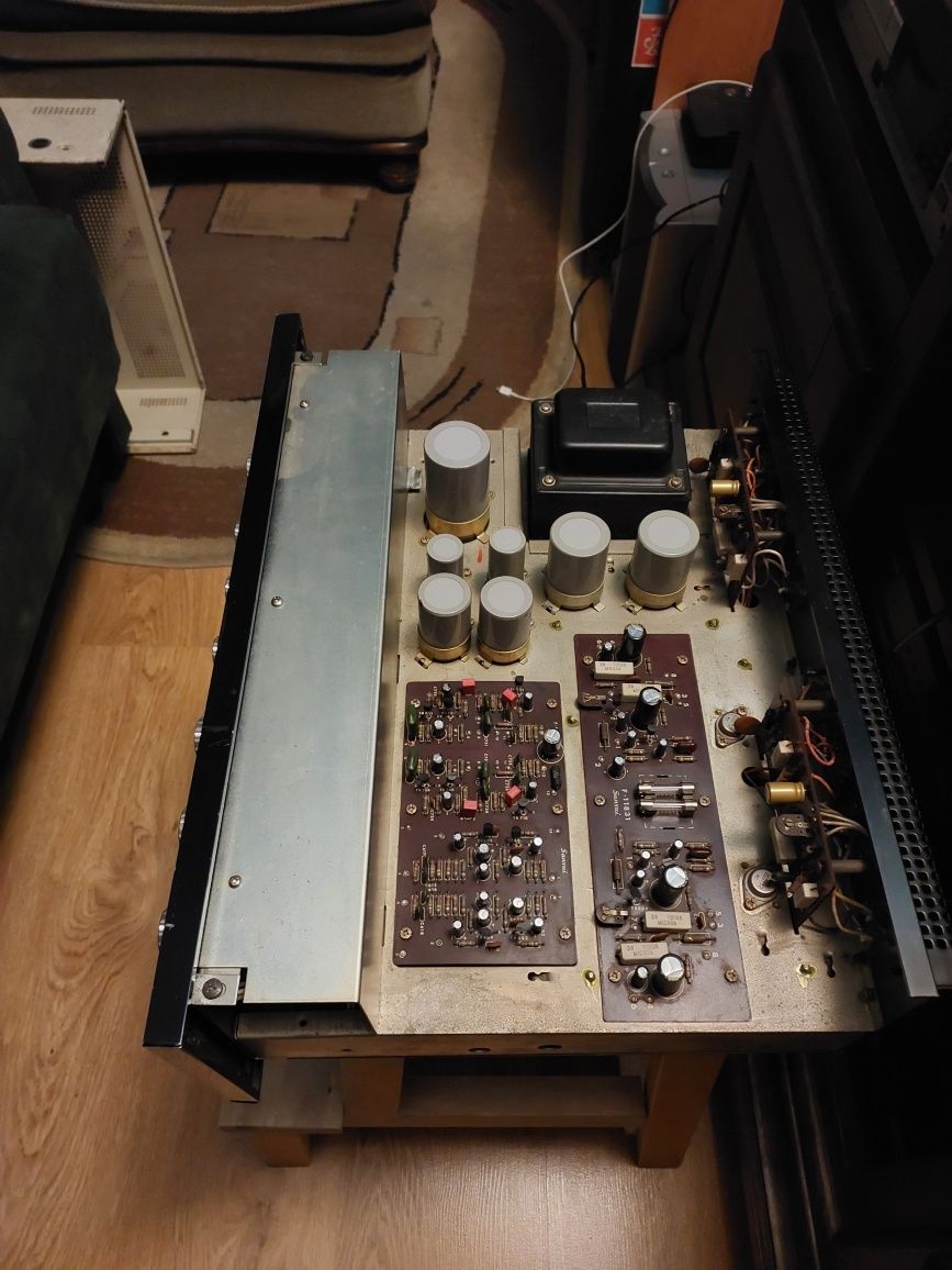 Wzmacniacz stereo Sansui AU-777D