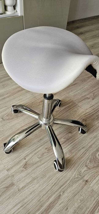 Krzesło kosmetyczne