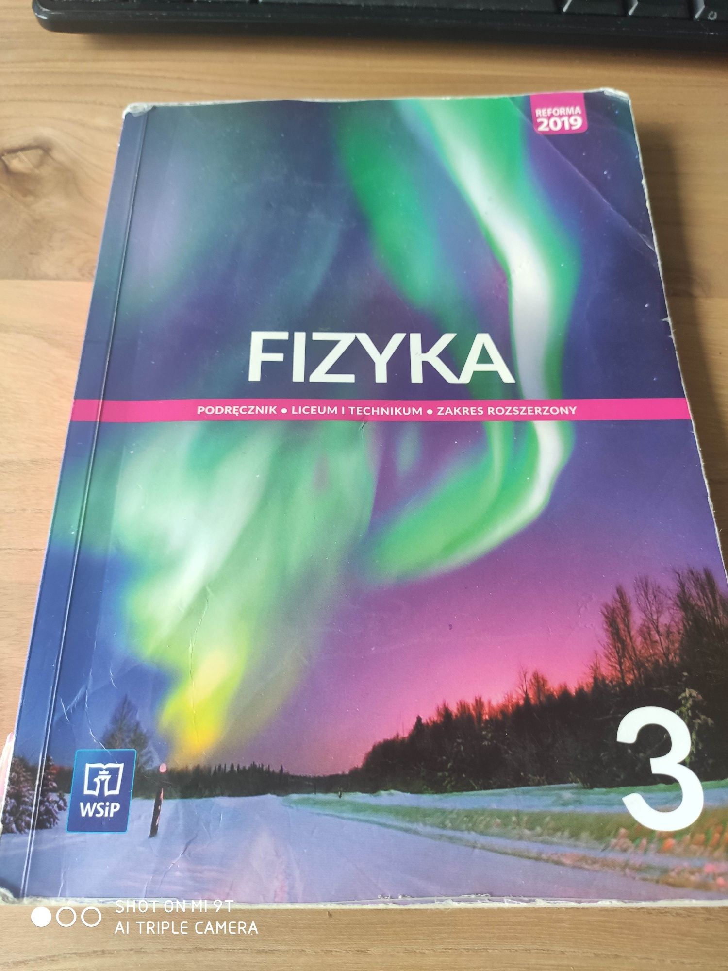 Fizyka klasa 3 zakres rozszerzony