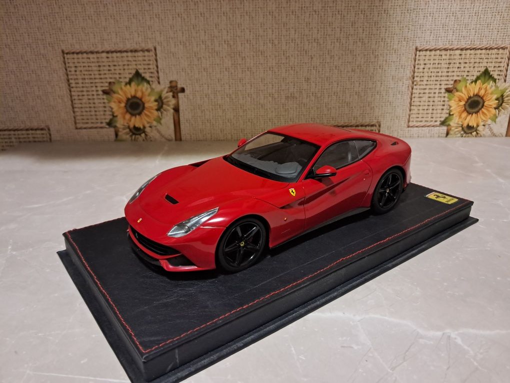 Масштабная модель 1/18 Ferrari F12 Berlinetta  модель