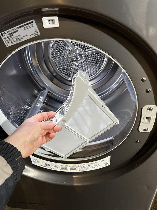 Сушка для одягу LG