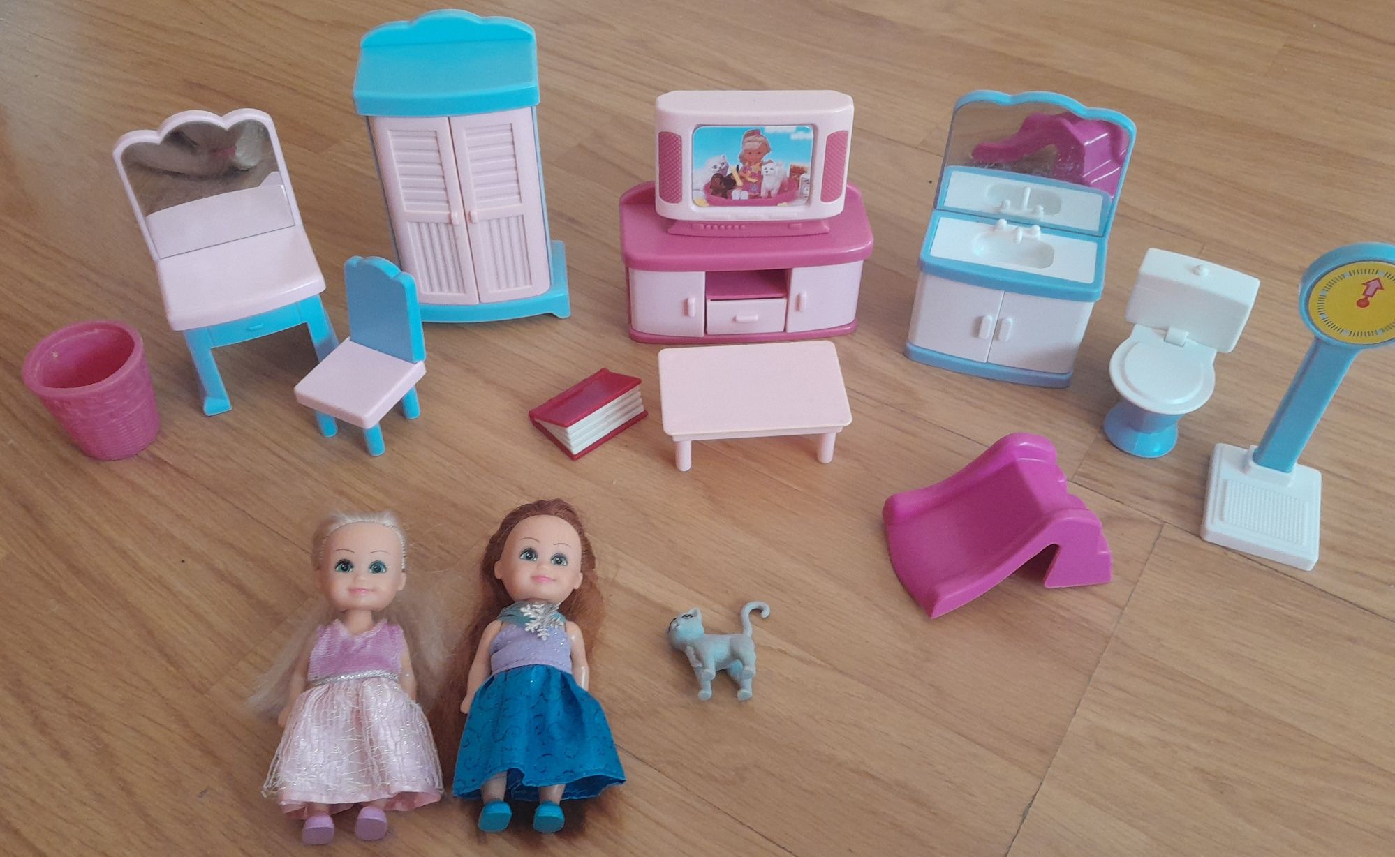 Conjunto de mobílias de casa de bonecas com bonecas e gato (tudo novo)