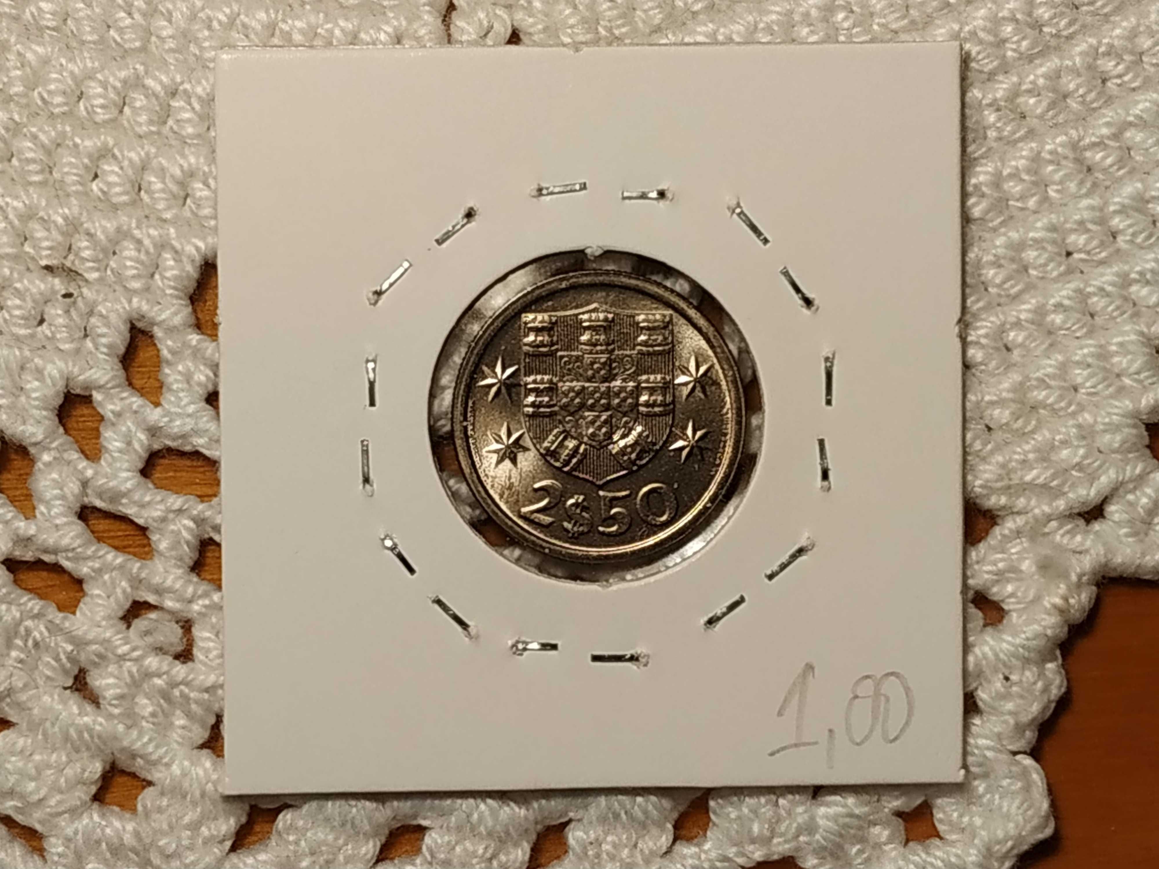 Portugal - moeda de 2,5 escudos de 1975