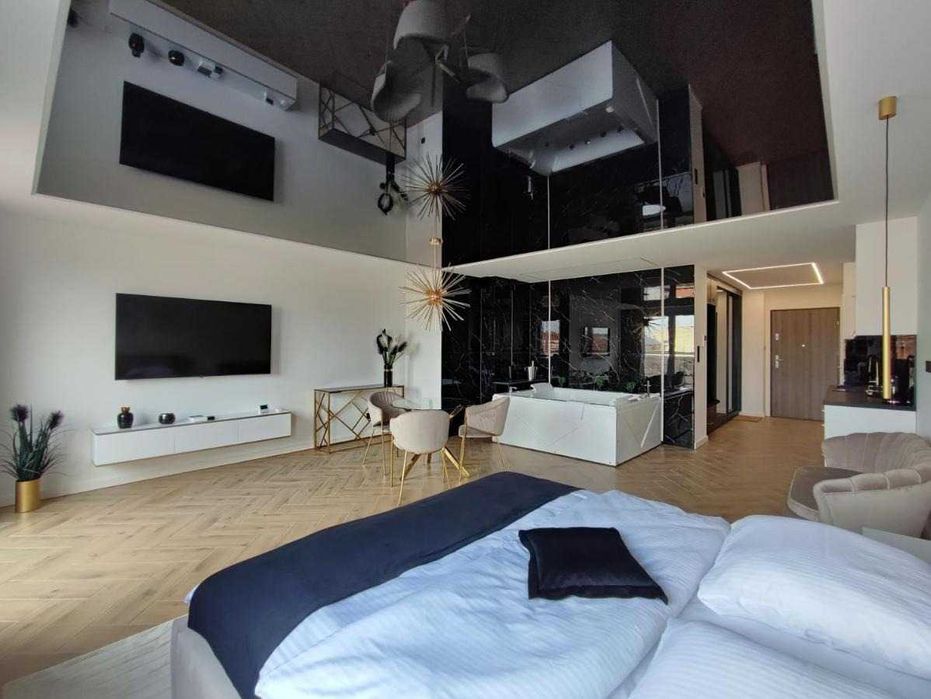 Stylowy Apartament z Wielką wanną z hydromasażem w centrum miasta!