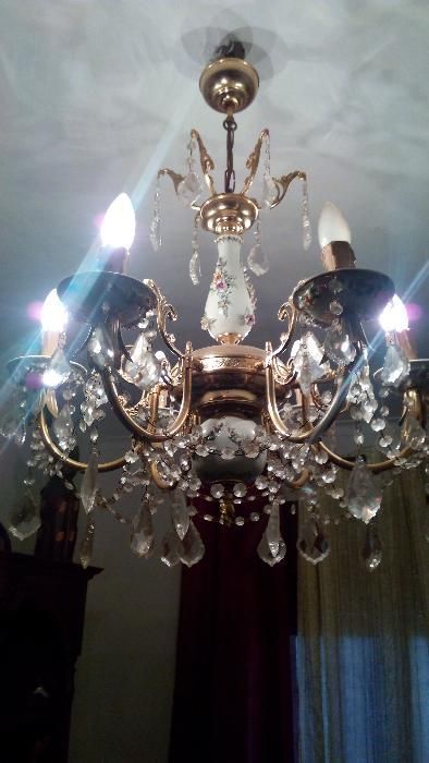Candeeiro em latão, porcelana e cristal