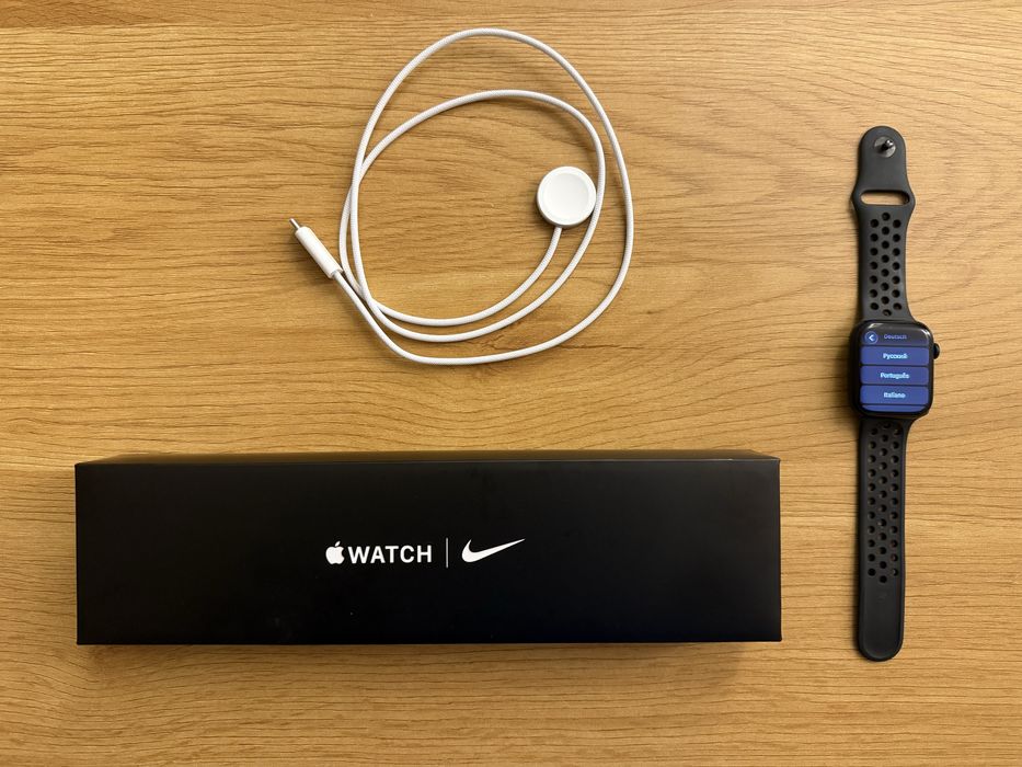 Apple Watch Series 7 Nike Edition
