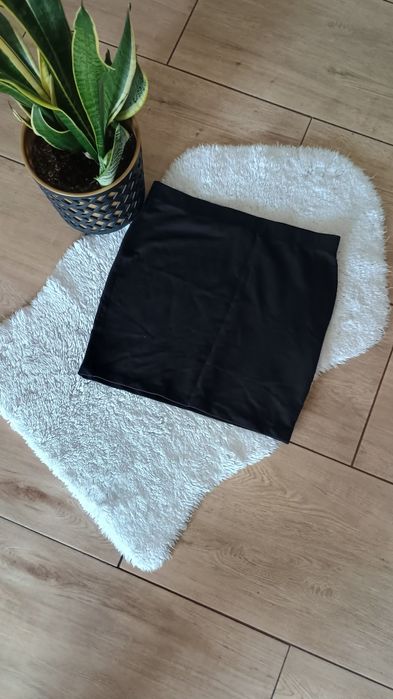 Czarna spódnica mini krótka spódniczka