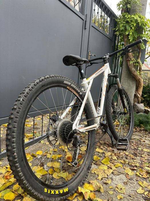 Велосипед GT avalanche 3.0