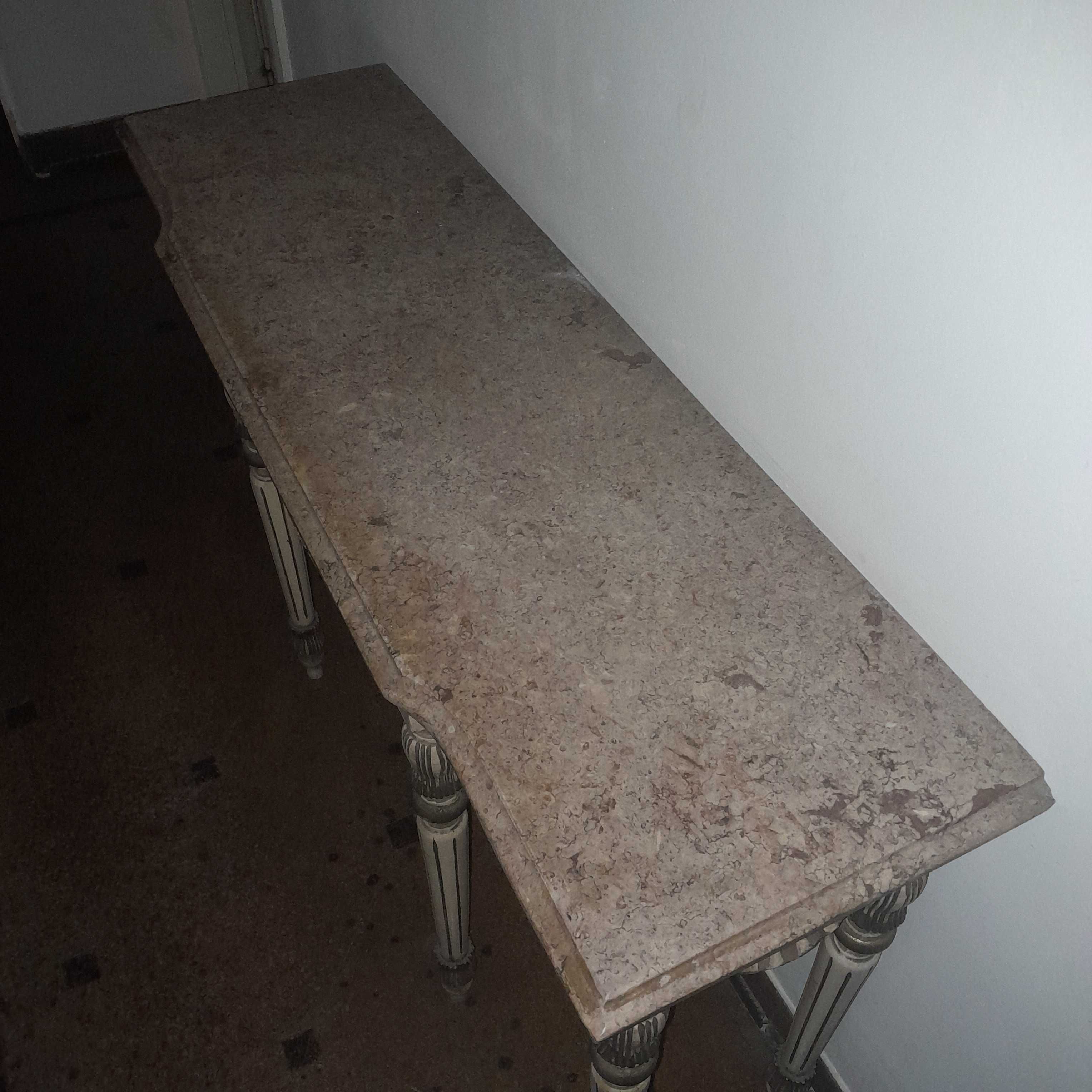 Credência antiga com tampo de mármore 122cm x 37cm