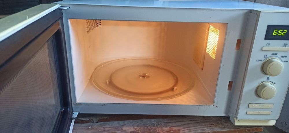 Мікрохвильова піч lg