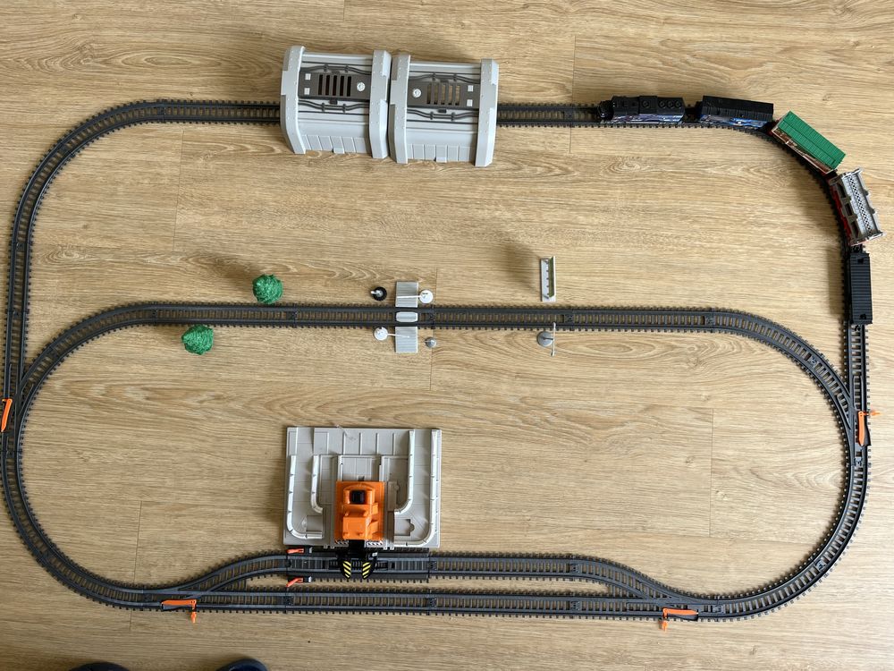 ferrovia com trem
