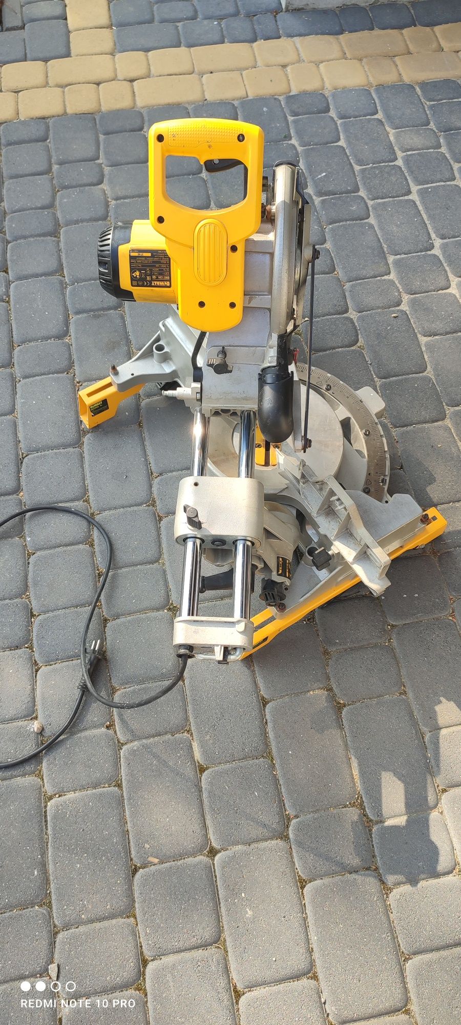 Ukośnica DeWalt DW712 QS