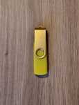 Pendrive 100 Gb.