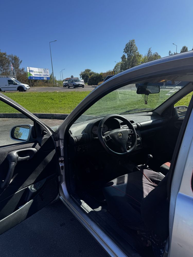 Opel Corsa 1.5 TD ISUZO Gasóleo