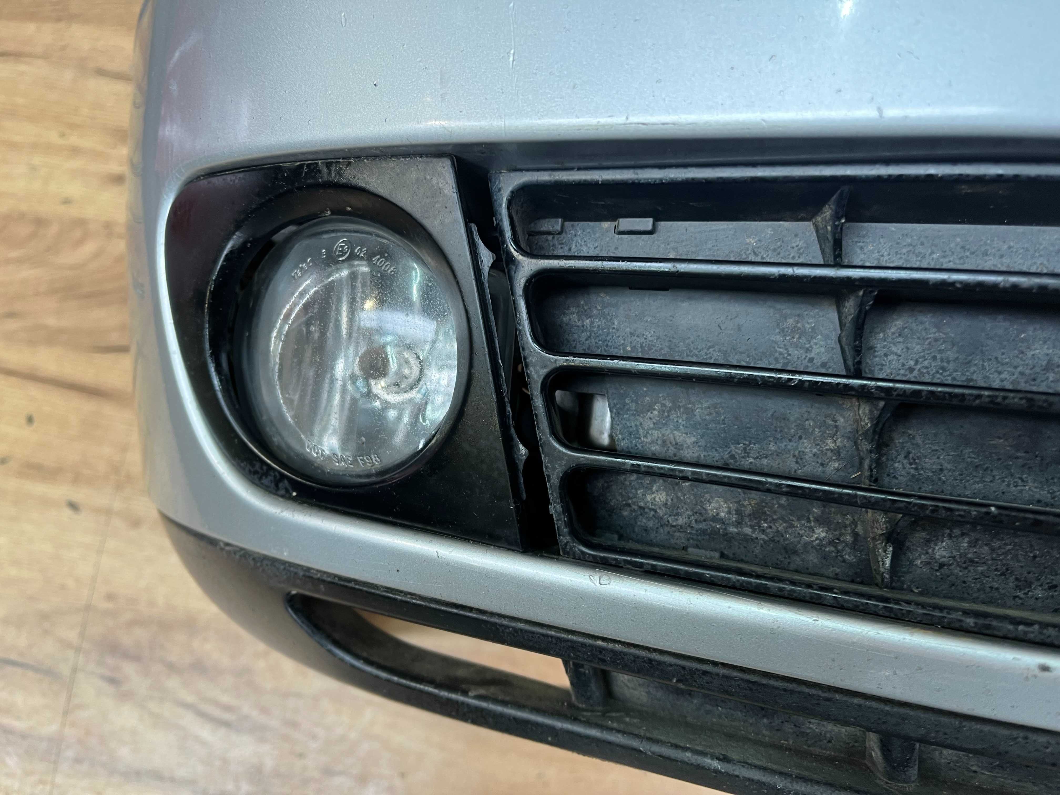 Zderzak przedni Audi A4 B5 lift kolor ly7w