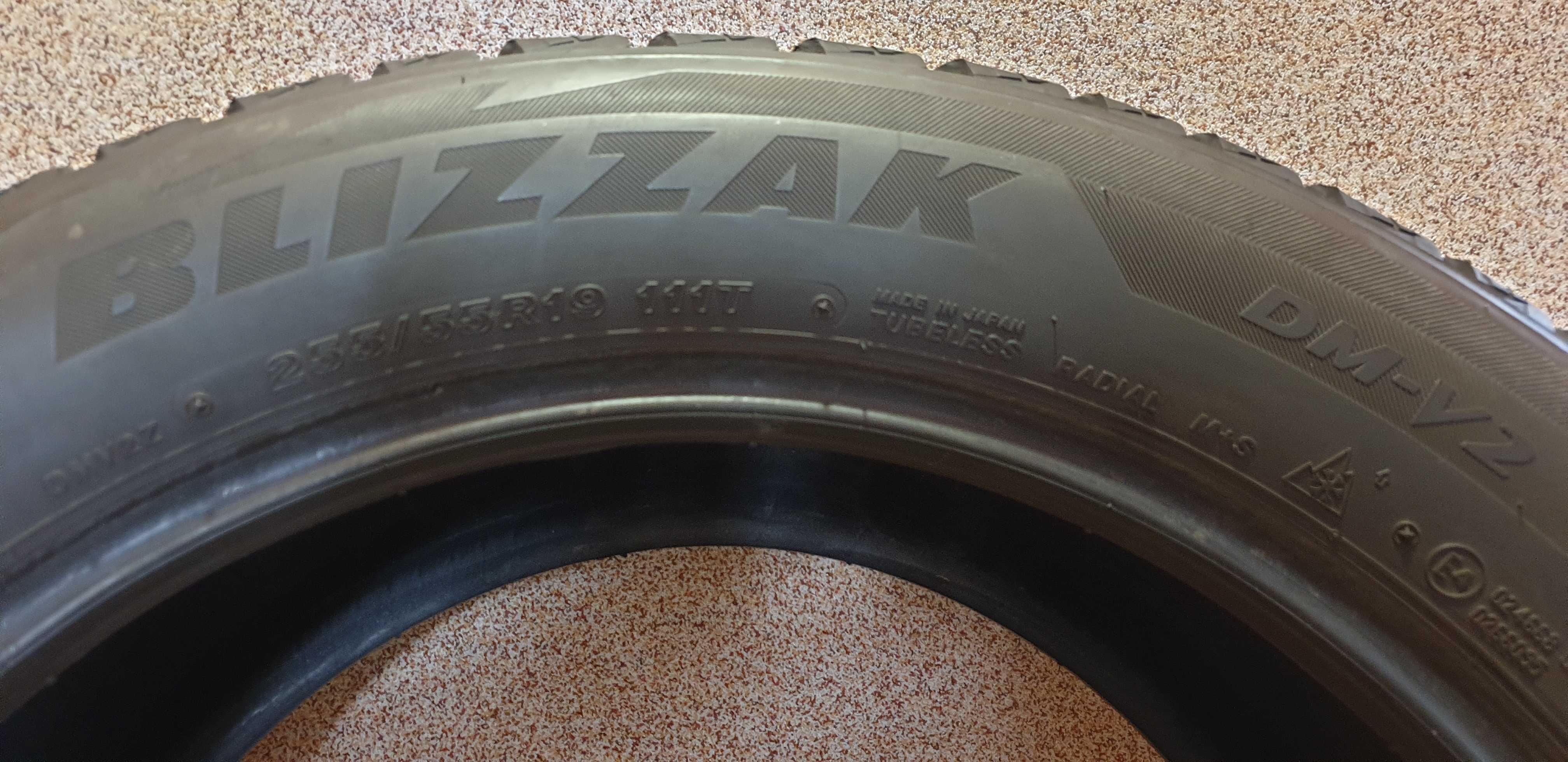 Opony BRIDGESTONE blizzak dm-v2 255/55/r19