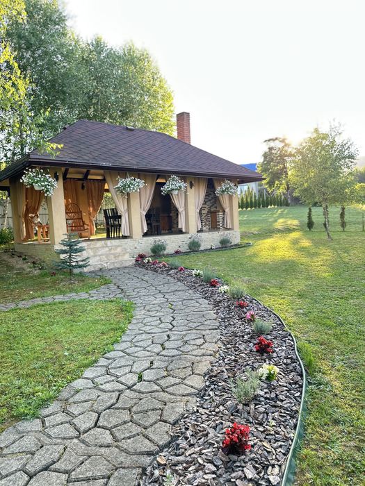 Здається будинок