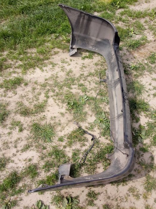 Toyota COROLLA E12 zderzak TYŁ nadwozie kombi 02-07