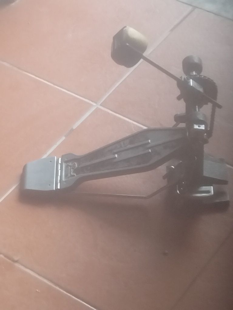 Pedal de bateria  em 2 mão, 30 euros