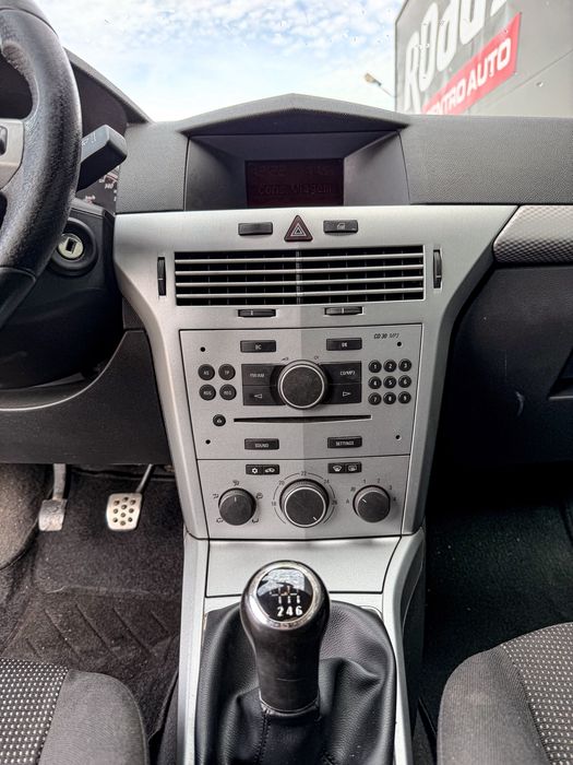 Opel Astra GTC CDTI 1.3