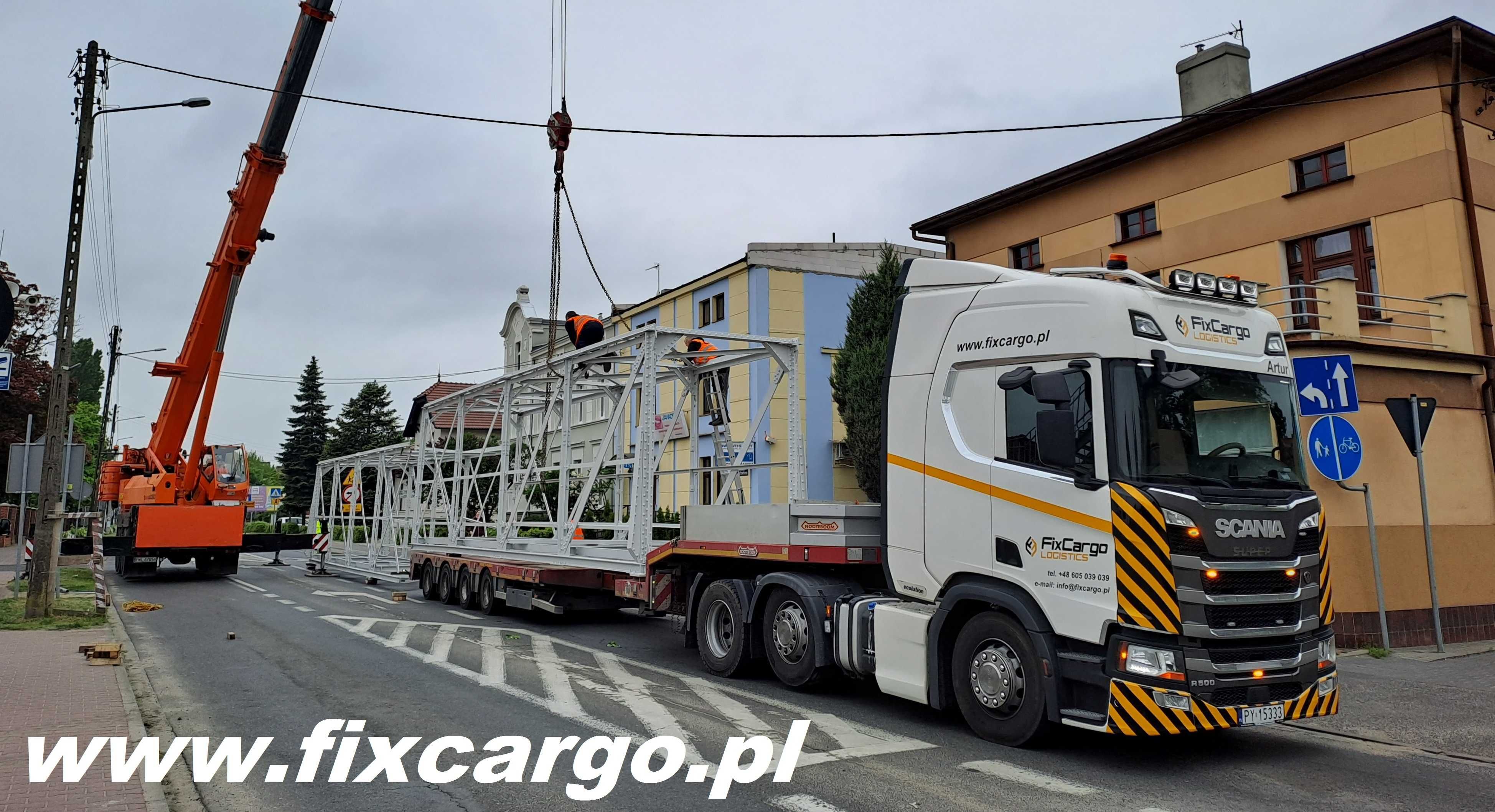 Transport niskopodwoziowy maszyn łodzi jachtów koparek niskopodwozie