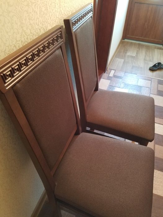 Крісла дерев'яні нові