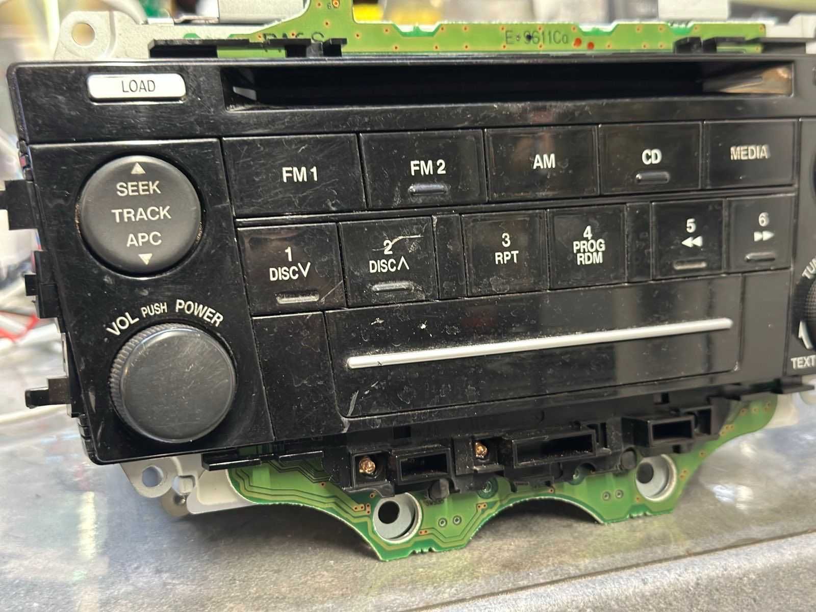 Fabryczne Radio Mazda 6 GR4B66DSX
