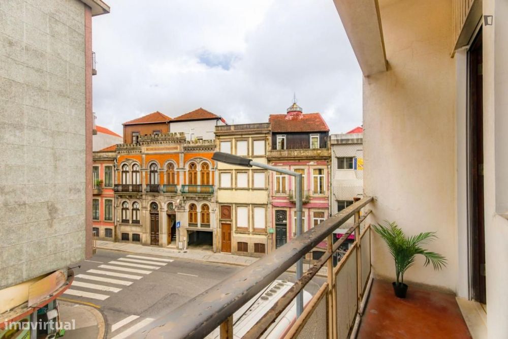 Quarto - localizado em Santo Ildefonso Porto