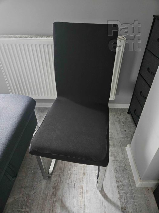 Czarne uniwersalne elastyczne pokrowce na krzesła 4 sztuki komplet